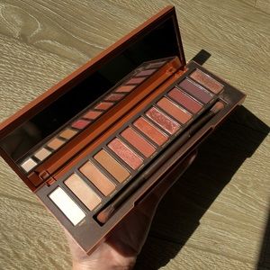 Urban decay Naked Heat eyeshadow palette